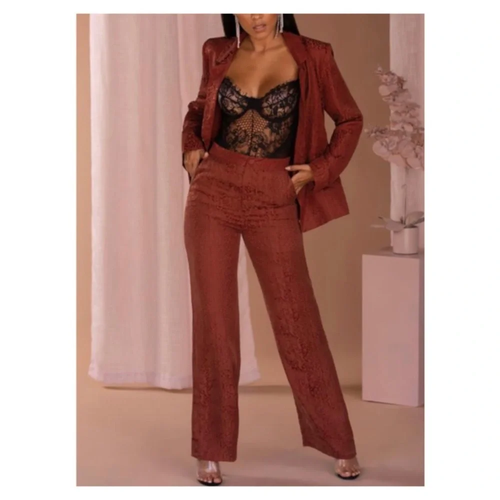 MISS LOLA Trousers/Pants  in rust color NEW WITH TAGS Size S